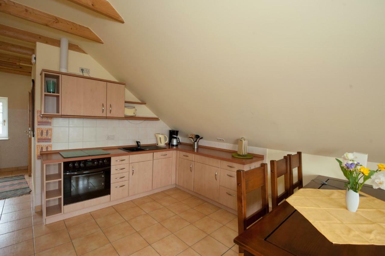 Ferienwohnung Gästehaus Looks Thiessow Exterior foto